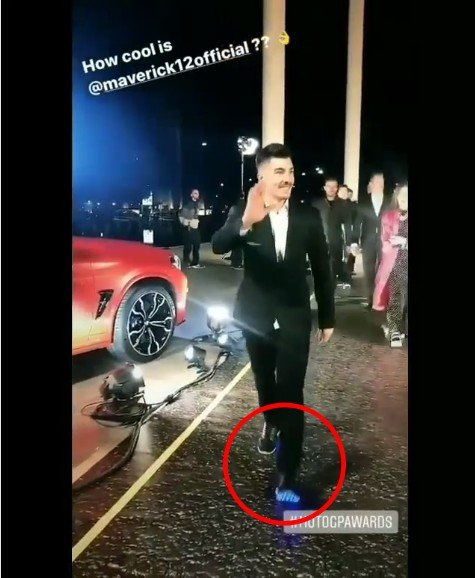 Sepatu Maverick Vinales curi perhatian saat malam penyerahan gelar MotoGP. (Instagram/@jokesofgp)