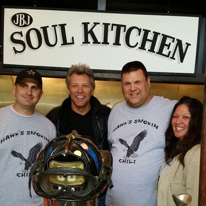 JBJ Soul Kitchen, Warung makan Bon Jovi untuk orang yang tak mampu [JBJ Soul Kitchen]