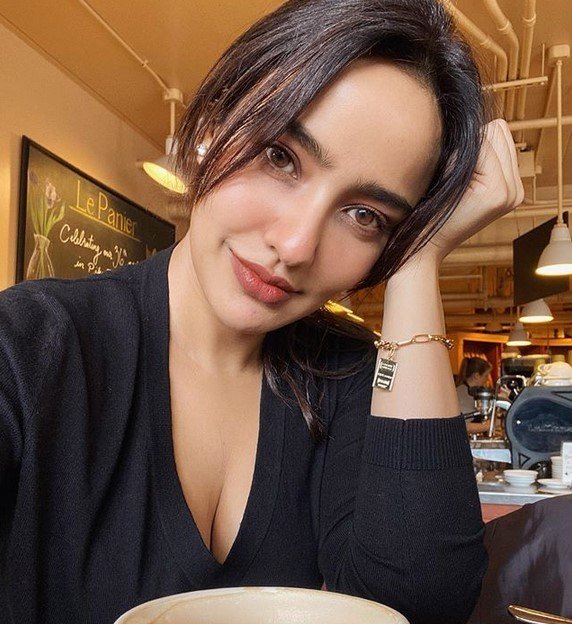 Neha Sharma [Instagram]