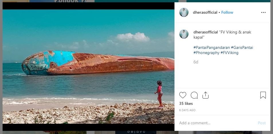 Kapal MV Viking di Pantai Pangandaran (instagram.com/dherasofficial)