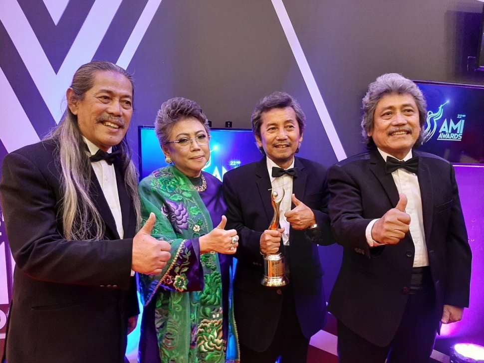 Bimbo raih penghargaan AMI Awards 2019 [Suara.com/Evi Ariska]