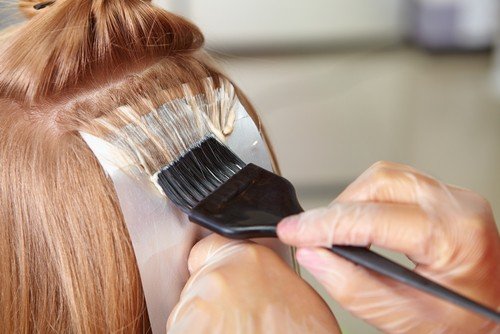 Produk pewarna rambut dikaitkan dengan risiko kanker. (Shutterstock)