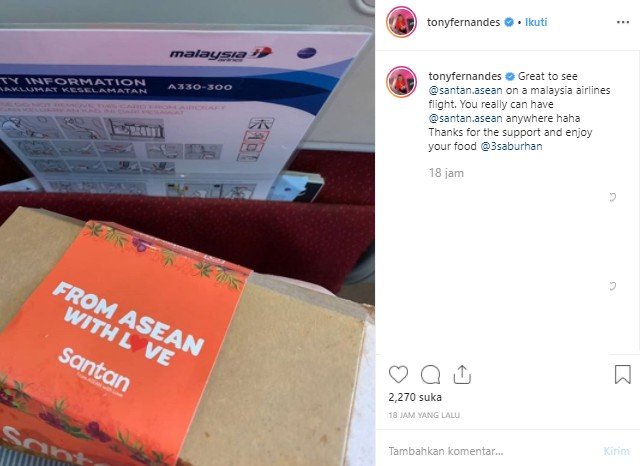 Kocak, Sambil Bercanda Bos AirAsia Ejek Maskapai Kompetitor. (Instagram/@tonyfernandes)
