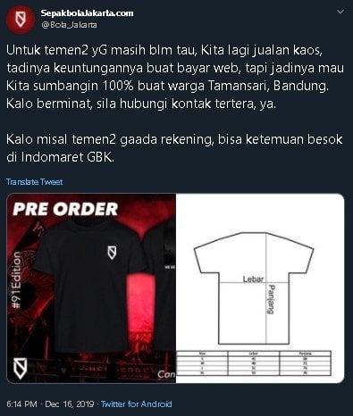 Aksi solidaritas Jakmania untuk korban gusuran Tamansari. (Twitter/@Bola_Jakarta)