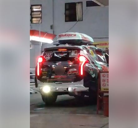 Modif Lampu Arogan Pengendara Mobil Pajero Ini Dikritik Habis