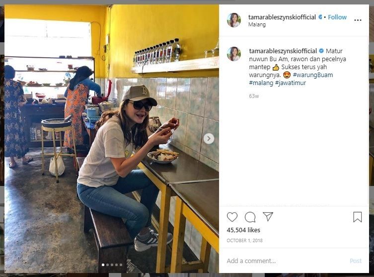 Artis Makan di Warung (instagram.com/tamarableszynskiofficial)