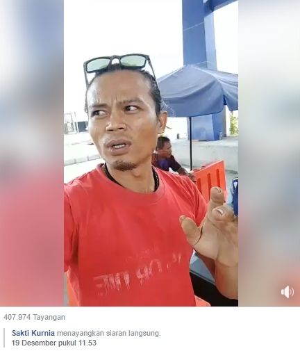 Viral sopir truk kehilangan kartu tol, dendanya bikin ngilu. (Facebook)