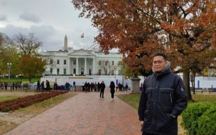 Peserta IVLP Facts Based Journalism in The Digital Age di gedung Departemen Luar Negeri AS, Washington DC. [Dok. Pribadi]