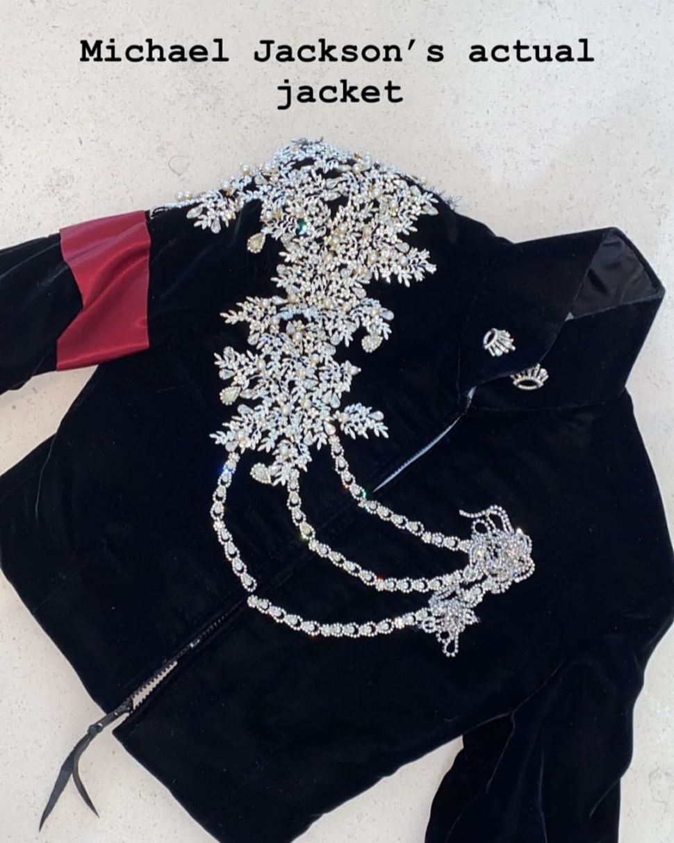 Jaket Michael Jackson, kado Natal Kim Kardashian untuk anaknya. (Instagram/kimkardashiansnap)