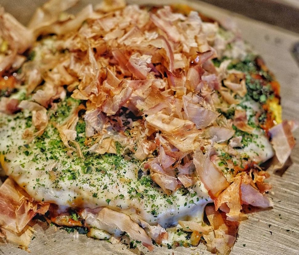 Menu Andalan, Okonomiyaki di Chibo. (Suara.com/Vessy Frizona)