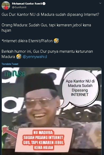 Gus Dur ketawa usai bahas internet di depan orang Madura. (Twitter/@GunRomli)