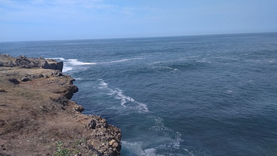 Pantai Widodaren Gunungkidul Jogja, Info Lengkap, Tiket Masuk dan Fasilitas. (Suara.com/Dany Garjito)