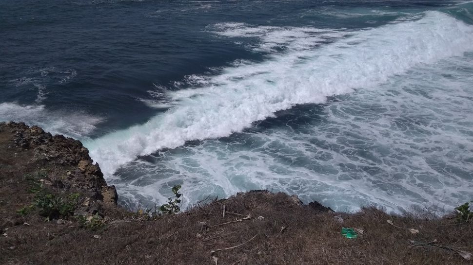 Pantai Widodaren Gunungkidul Jogja, Info Lengkap, Tiket Masuk dan Fasilitas. (Suara.com/Dany Garjito)