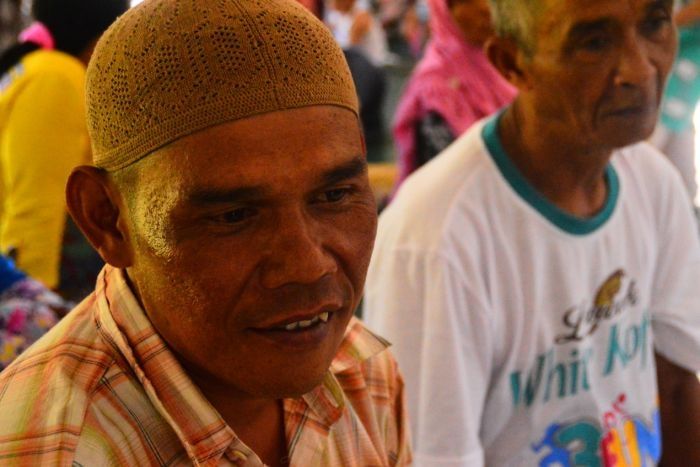 Nurhedi kehilangan istri dan anaknya yang tertimbun tanah longsor di kampung Cigobang, provinsi Banten. [ABC Indonesia/Dicky Martias]