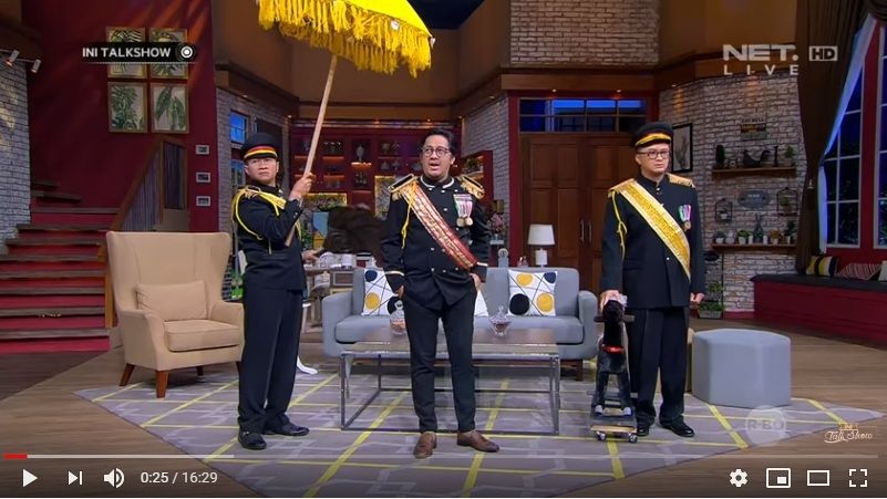 Andre Taulany berperan jadi raja di acara Ini Talkshow [Youtube/Ini Talk Show]