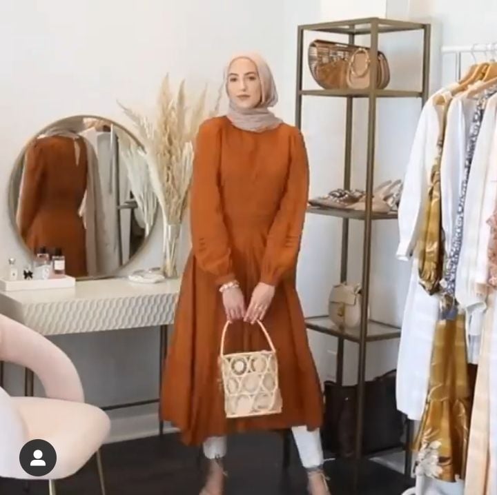 Tips Memilih Gamis. (Instagram/@fashinsta.hijjeb)