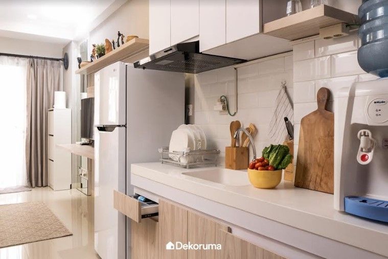 Dapur yang Ringkas dan Fungsional di Apartemen. (Dekoruma)