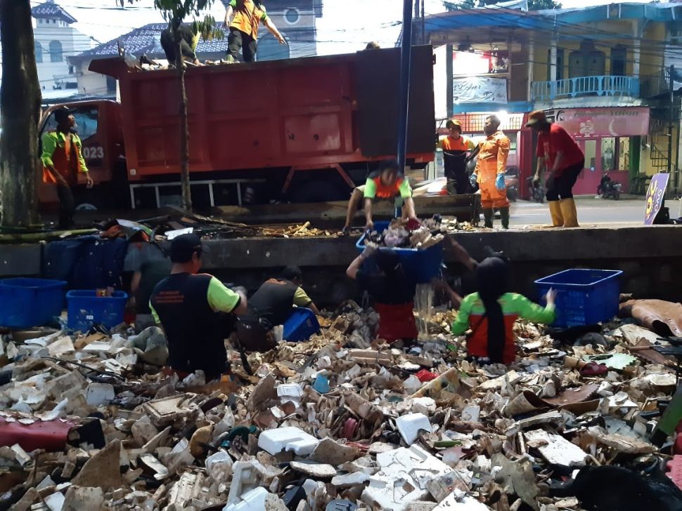 Sampah Kiriman Penuhi Aliran Sungai Di Jaksel. (Dokumentasi UPN Badan Air Dinas Lingkungan Hidup Provinsi DKI Jakarta)