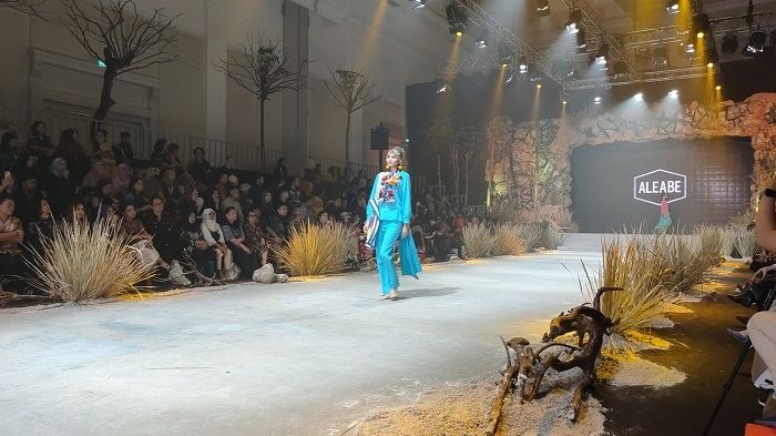 Fashion Rhapsody 2020 kembali hadir dengan menampilkan karya-karya busana yang menginfus inspirasi kepedulian terhadap alam. (Suara.com/Frieda Isyana)