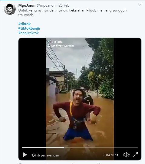 Warga Jakarta main Tiktok saat banjir untuk menghilangkan stress. 