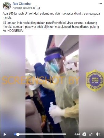 Unggahan yang menyebut jamaah umrah Indonesia tertahan di pesawat karena virus corona. (turnbackhoax.id)