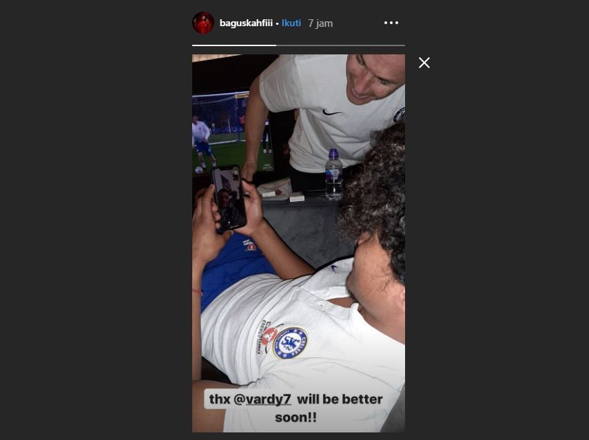 Bagus Kahfi nampak melakukan video call bersama striker Leicester City, Jamie Vardy. (Instagram/baguskahfiii)
