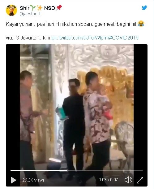 Resepsi Pernikahan Sediakan Hand Sanitizer untuk Para Tamu. (Screenshooot Twitter)