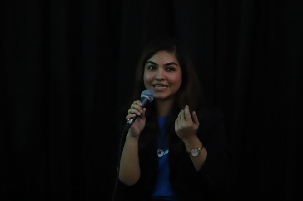 Jyoti Nagrani, Co-founder sekaligus COO aido health dalam acara talkshow kesehatan aido health dan Suara.com. (Suara.com/Angga Budhiyanto)