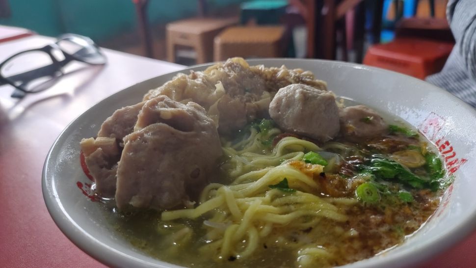 Bakso Gulung Bragi, Bakso Dibungkus Kembang Tahu. (Suara.com/Frieda Isyana)