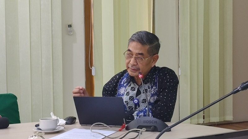 Prof. dr. Amin Soebandrio, PhD, SpMK(K), Kepala Lembaga Biologi Molekuler Eijkman, bicara tentang virus Corona Covid-19. (Suara.com/Frieda Isyana)