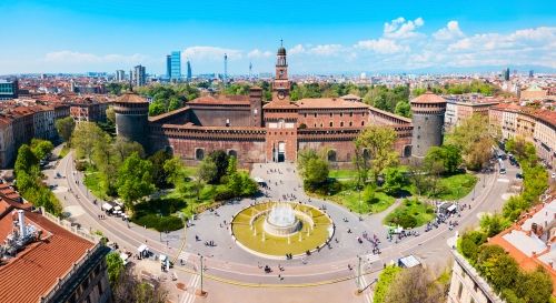 Kastil Sforzesco (Shutterstock)