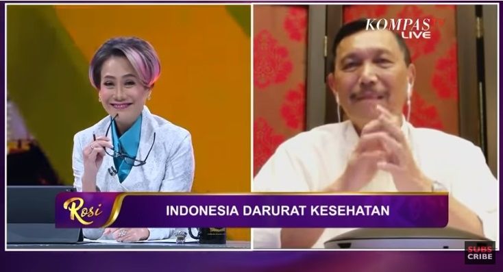 Luhut Binsar Pandjaitan ketika menjadi narasumber program acara ROSI episode Indonesia Darurat Kesehatan yang tayang Kamis (02/04) di Kompas TV. Tangkapan layar (Youtube/KompasTV)