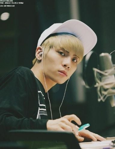 Jonghyun SHINee [pinterest]