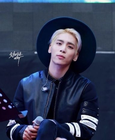 Jonghyun SHINee [pinterest]