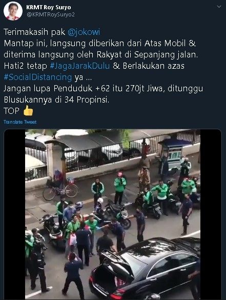 Tanggapan Roy Suryo soal Jokowi bagi-bagi dari mobil. (Twitter/@KRMTRoySuryo2)