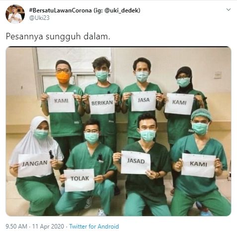 Viral foto perawat "Kami Berikan Jasa Kami, Jangan Tolak Jasad Kami" (Twitter).