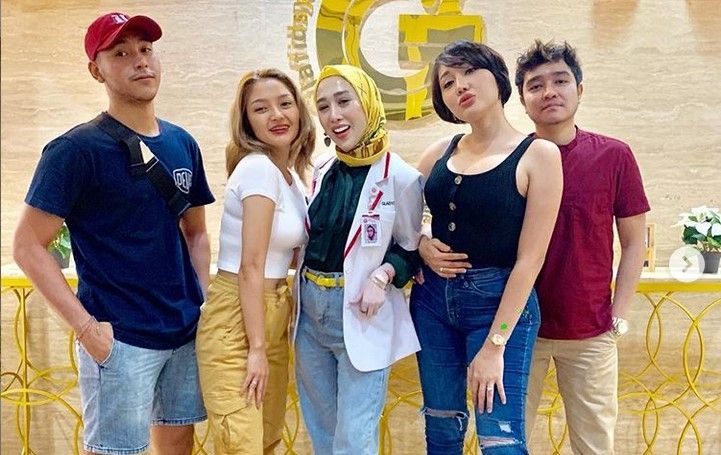 Siti Badriah dan Lucinta Luna di Klinik Glafidsya Medika. [Instagram]