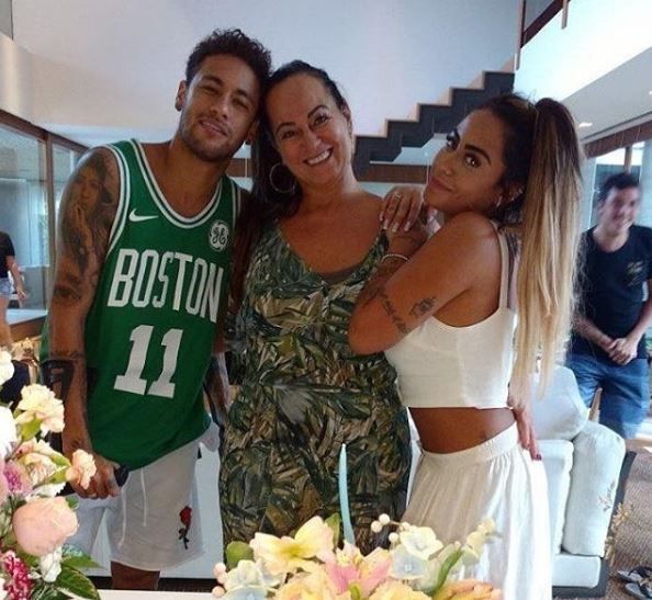 Ibunda Neymar, Nadine Goncalves. (Instagram/nadine.goncalves)