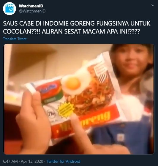 Iklan Indomie Lawas Pakai Saus Cabai untuk Cocolan, Netizen: Aliran Sesat. (Twitter/@WatchmenID)