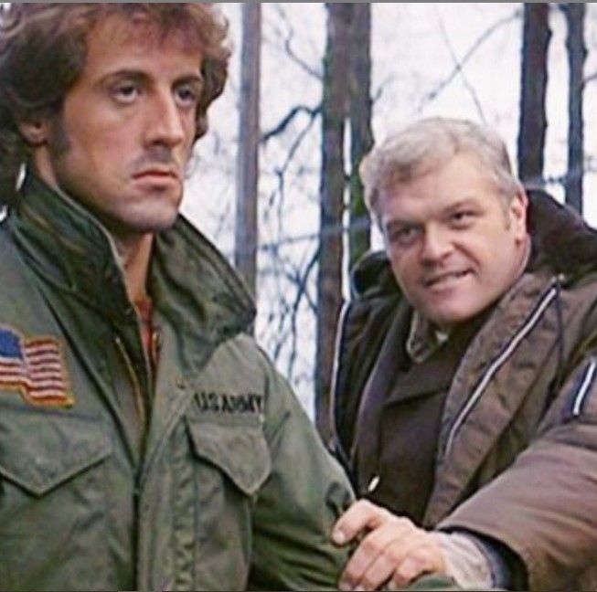 Sylvester Stallone dan Brian Dennehy dalam film Rambo: First Blood.