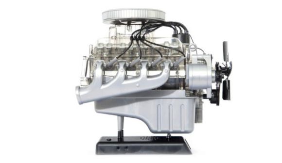 Mainan model mesin berskala 1:3 dari Ford 1965 berkonfigurasi V8. (silodrome.com)