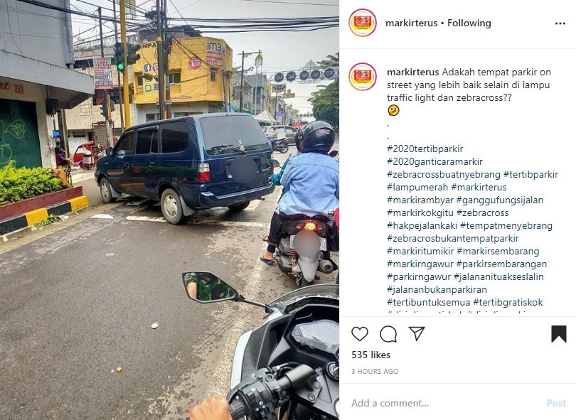 Viral potret mobil asal parkir. (Instagram/@markirterus)