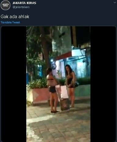 Video pria tipu PSK dengan nasi kotak kosong. (Twitter)