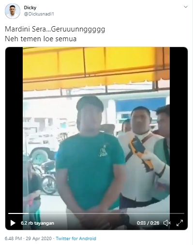 Video kocak pria bergaya gemulai (Twitter).