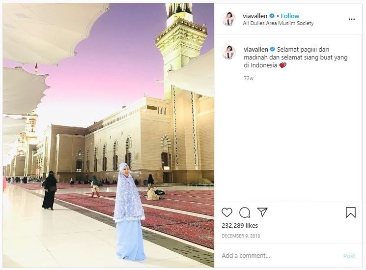 Potret Via Vallen Umrah (instagram.com/viavallen)