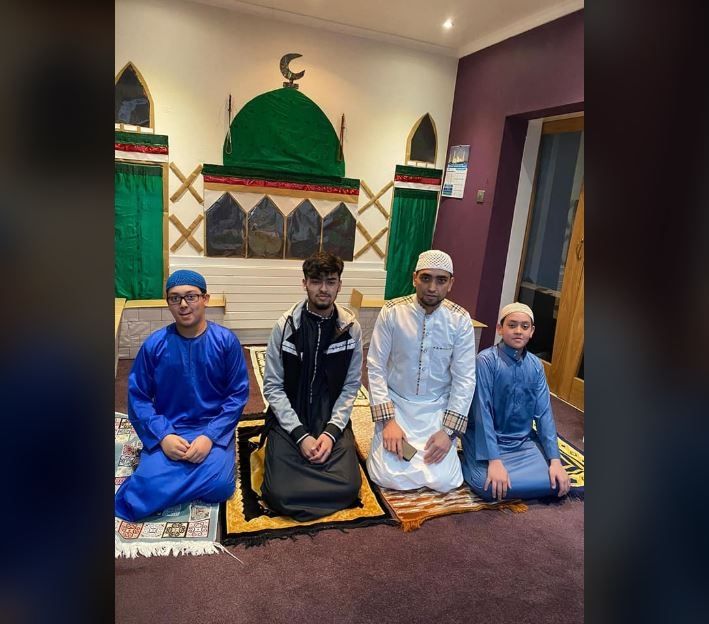 Keluarga Inggris Bangun Masjid dalam Rumah (facebook.com/Shaz Miah)