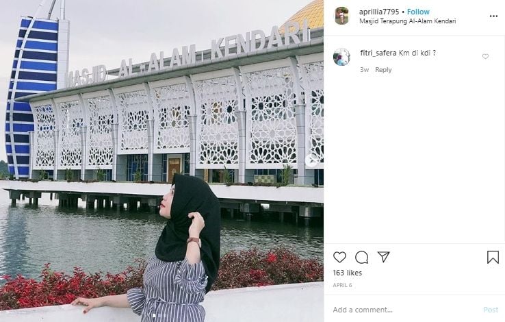 Masjid Apung Al-Alam di Kendari. (Instagram/@aprilia7795)