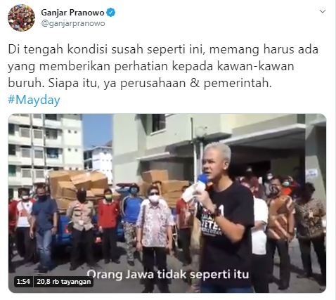 Ganjar bagikan sembako ke buruh terkena PHK (Twitter/ganjarpranowo)