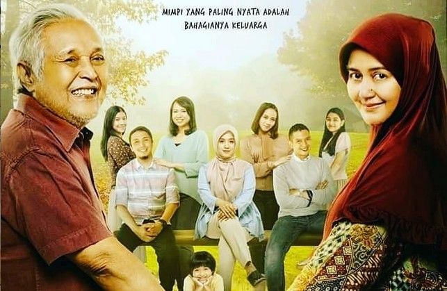 Adi Kurdi dan Novia Kolopaking dalam film Terima Kasih Emak Terima Kasih Abah. [Instagram]