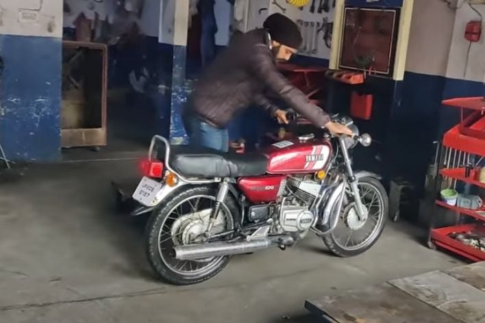 Motor Yamaha RX100. (Youtube/old pistons garage)